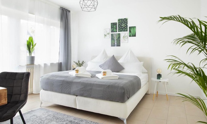 Walldorf Apartment | Ajko Homes - Design Apartment - Parkplatz - Balkon - Netflix - 6 Pers