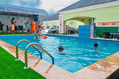 Oba Ile Hotel | Akure Airport Hotel