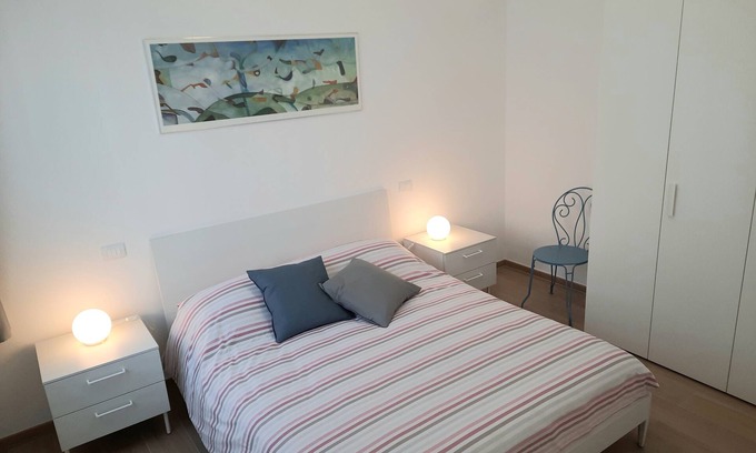 Historic Centre Apartment | Al cit, new one-bedroom apartment central and quiet
