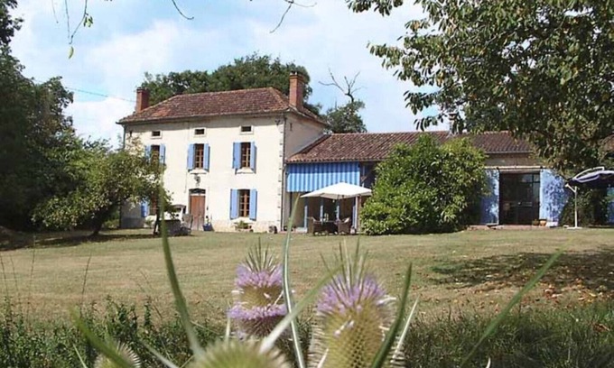 Saint-Pe-Saint-Simon Cottage | Al Hambra, Enjoy Tranquility In Our Beautifully Converted Cottage (Sleeps 10)