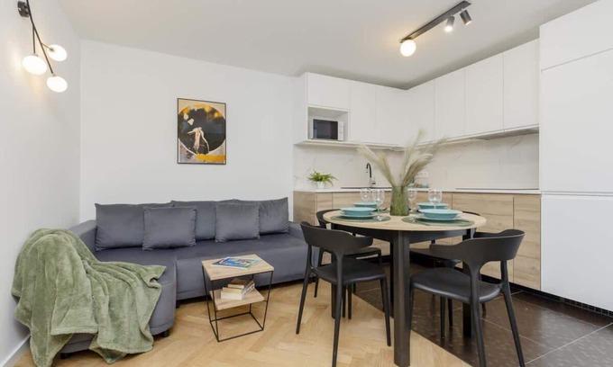 Muranow Apartment | Al. Solidarności 82 | Apartment| Remote work