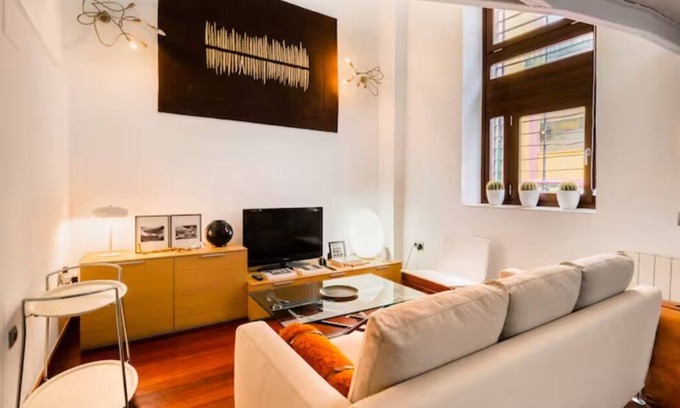 San Gil Apartment | Alameda Stylish Loft Duplex
