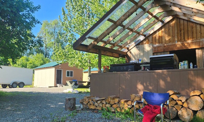 Soldotna Cabin | Alaska River Pirates Cabins