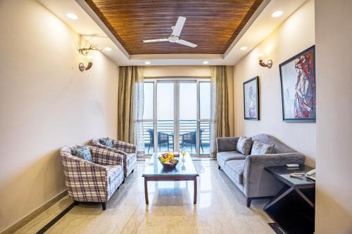 Kasauli Villa | Alaya Stays Skyline Grove Stylish 3BHK Apt with Lift & Scenic Views