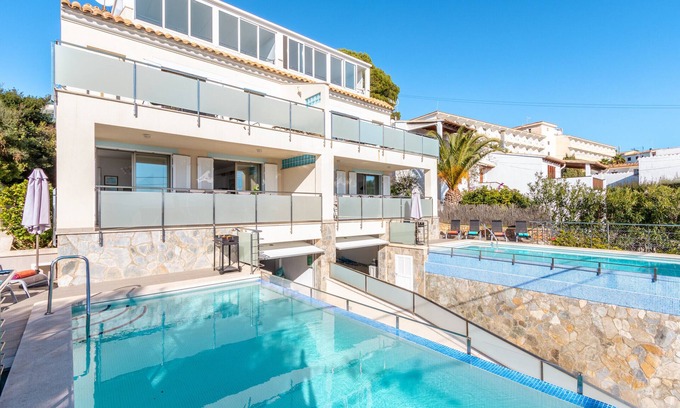 Alcanada House | Alcanada A By home villas 360