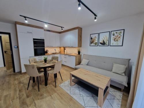 Pieszyce Apartment | Aleja Ogrodowa z Jacuzzi