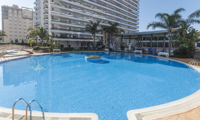 Grau i Platja House | ALEJANDRITA - Apartment with shared pool in Playa De Gandia and Free Wifi