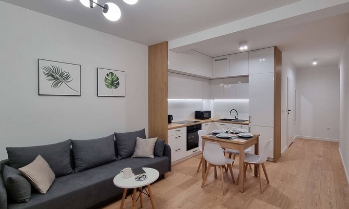 Nowy Sacz Apartment | Aleje Wolności 13 | Modern Studio | Balcony