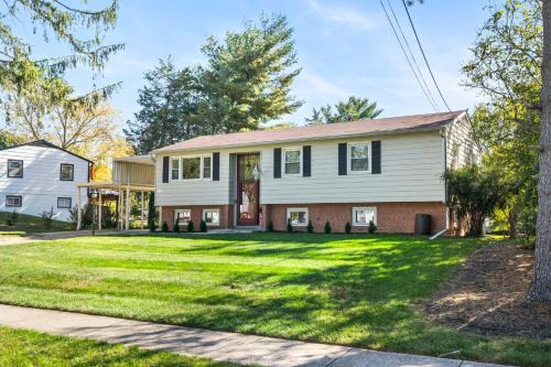 Lincolnia Apartment | Alexandria VA, Washington DC Home away from home