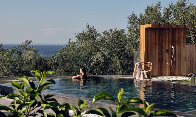 Akrotiri Villa | Alexandros Deluxe SeaView Villa, an Iconic Retreat