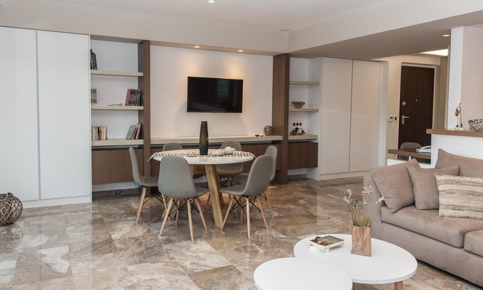 Varkiza Apartment | Alex’s place. South coast apartment.