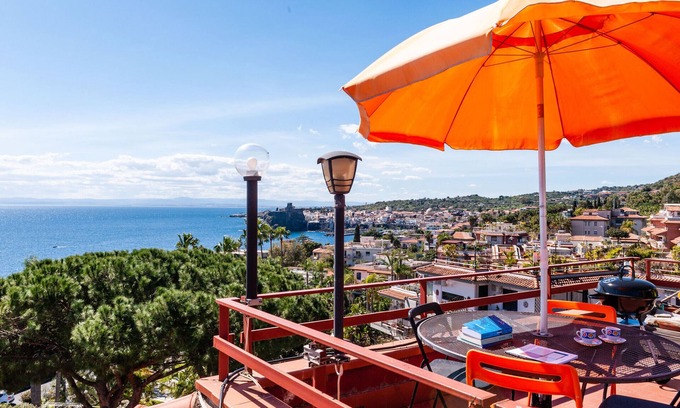 Aci Trezza Apartment | Alice Apartment with Terrace by Wonderful Italy