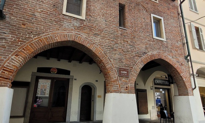 Crescentino Apartment | Alice Apartments - Heron, Spacious studio apartment in the historic center of Crescentino