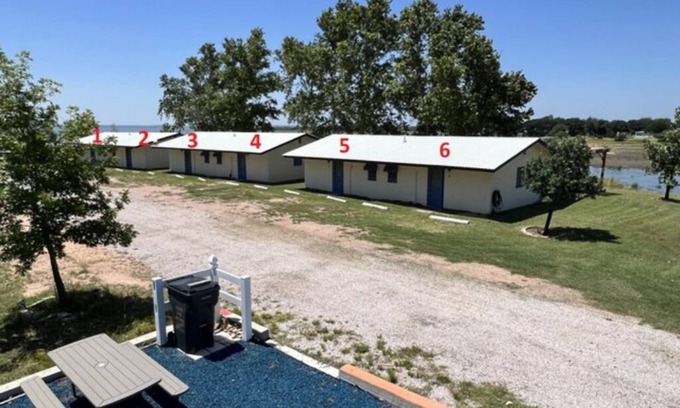 Tow Apartment | All 6 Family Studios! Six pack deal.