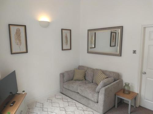 Stamford House | All Saints 2 bed Apartment in central Stamford with Parking