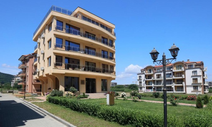 Obzor House | Allegra