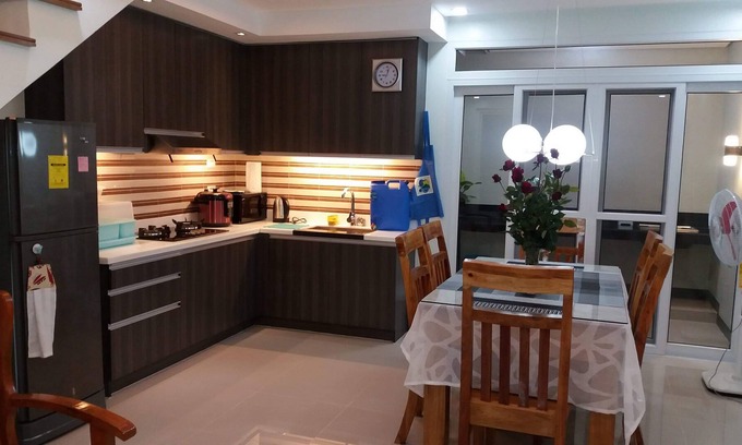 Project 8 House | Alliyah's Townhouse