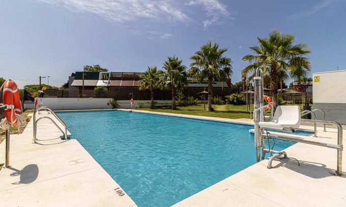 Jerez de la Frontera Apartment | Allo Apartments Bonald Parking Piscina 3 Habitaciones