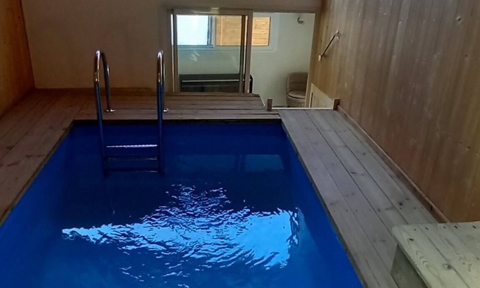 Roche-Saint-Secret Bed & Breakfast | Alma Bella -Parent suite with private indoor heated pool