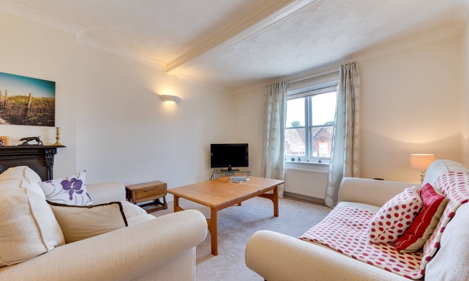 Melton Apartment | Alma Rise - Three Bedroom Apartment, Sleeps 4