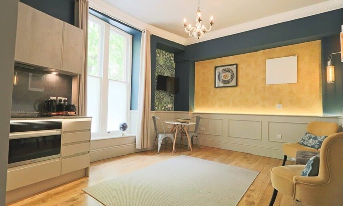 Cotham Apartment | Alma Studios - Apartment 3 - Hopewell