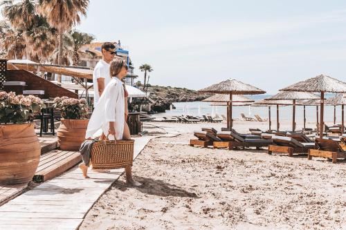 Arcoudi Hotel | Almira Hotel