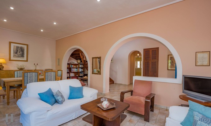 Argassi House | Aloezante : Traditional country house, close to the sea