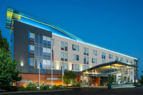 Ashwaubenon Hotel | aloft Green Bay
