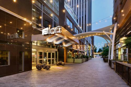 Greenville Downtown Hotel | Aloft Greenville Downtown