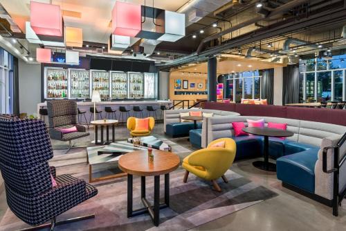Northside Hotel | Aloft Jacksonville Airport