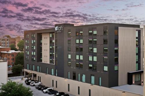 Country Club Plaza Area Hotel | Aloft Kansas City Country Club Plaza