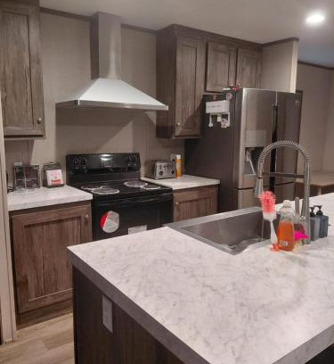 West Livingston House | Aloha Lake Livingston