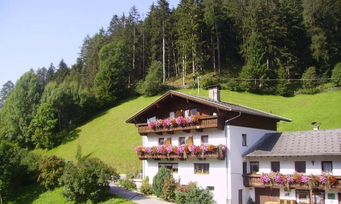 Fulpmes House | Alpenbauernhof Gröbenhof