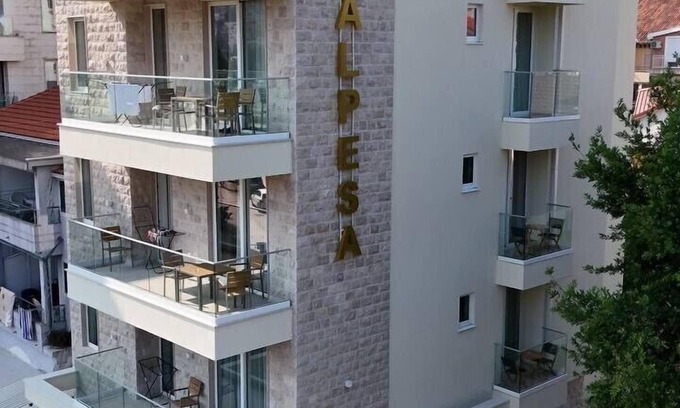 Maini Apartment | Alpesa Apartments
