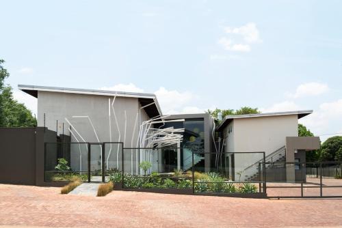 Menlo Park House | Alpine Attitude Boutique Hotel & Conference Venue