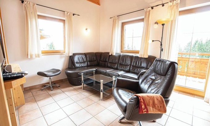 Hochkrimml House | Alpine hut with breathtaking mountain views and close to the slopes