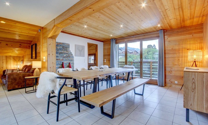 Morzine Ski Chalet | Alptitude Apartment Haricot - great location and spacious apartment