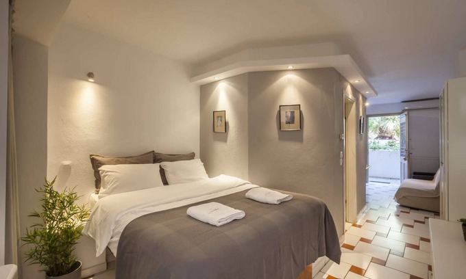 Neos Marmaras Apartment | Alterra Vita Apartments - Cozy Studio with Garden