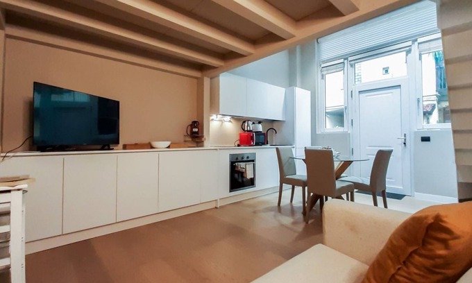 Chinatown Apartment | ALTIDO Superb Loft for 4 w/Terrace near Sempione Park