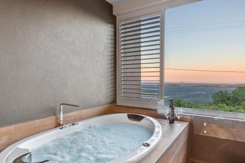 Montville Hotel | Altitude On Montville