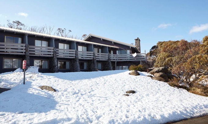 Smiggin Holes Hotel | Altitude - The Lodge Smiggins