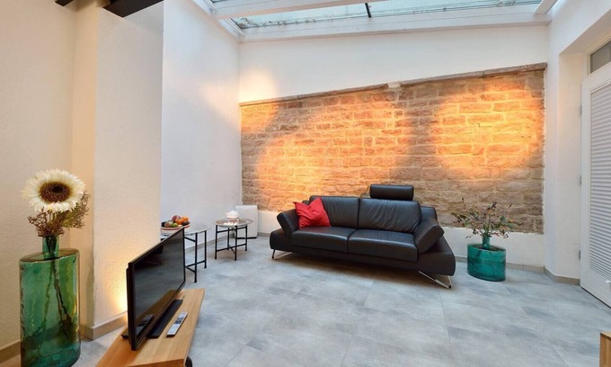 Heidelberg City Centre Apartment | Altstadtapartment "Remise"