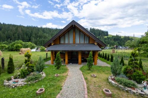Vatra Moldovitei House | Alvi