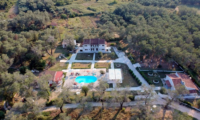 Molos Apartment | Alykes Family Resort