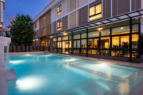 Bang Yi Ruea Hotel | Amanah Bangkok Hotel