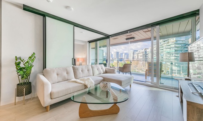 Mount Pleasant Apartment | Amazing 2 bedroom at Avenue One