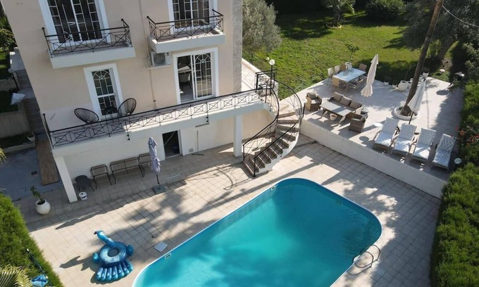 Moni Villa | Amazing 4-Bed Villa in limassol