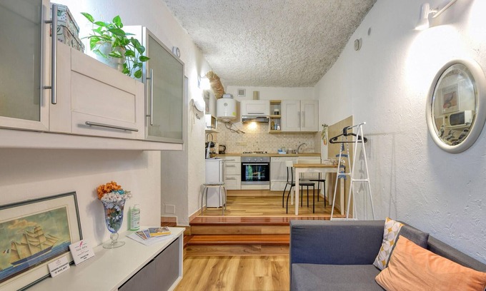 Sori Apartment | Amazing apartment in Sori with WiFi