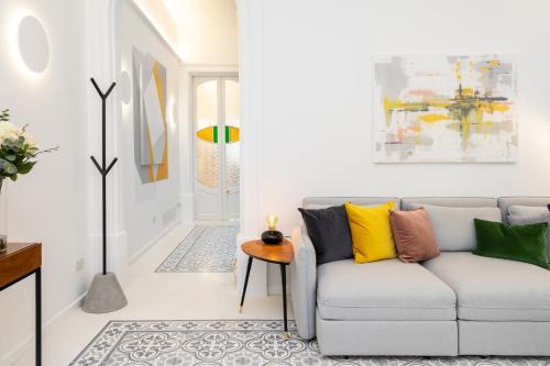 Sliema House | Amazing Art Deco Villa 150m to sea with Daily Housekeeping