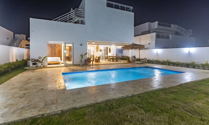 Playa Chiquita Villa | Amazing Brand New Modern Villa